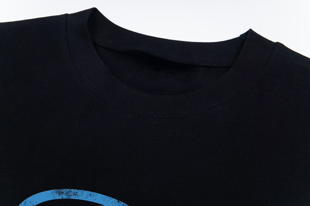 New Blue Label Logo Print T-Shirt, Crew Neck Short Sleeve Streetwear Black Tee
